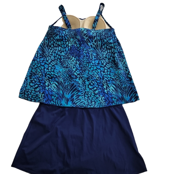 Two Piece Swimsuit, d&c. Beach - Picture 2 of 9